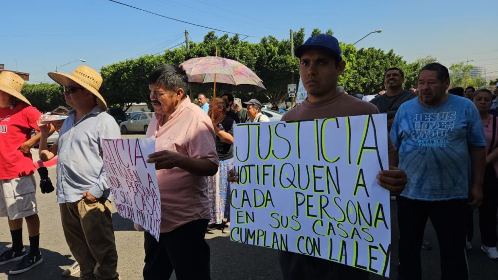 Habitantes De La Colonia Enrique Pe A Nieto Luchan Por No Ser