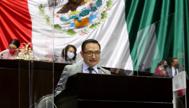 Héctor Cruz, diputado, vacuna