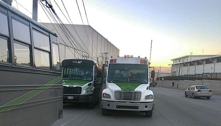 Transportistas, carril, avenida industrial, maquiladoras