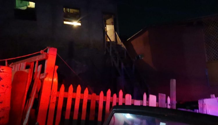 homicidio, señor mayor, cruz roja