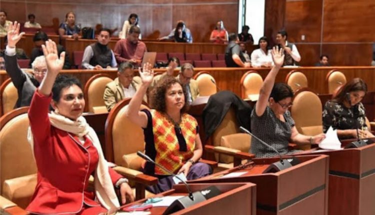 Política, genero, agresión política