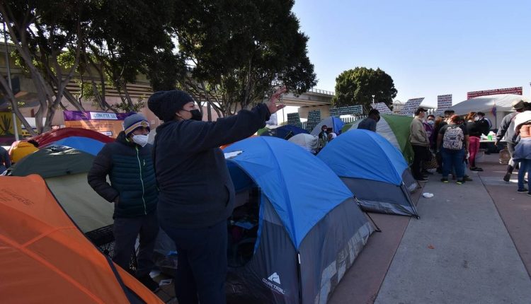 El Chaparral, baños, migrantes, salud, gobierno