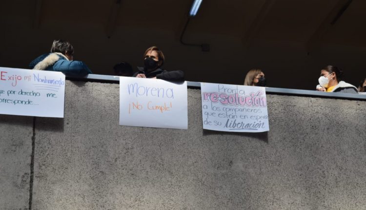 Maestros, jubilados, adeudos, Palacio Municipal