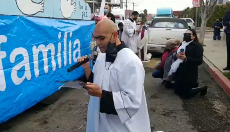 El arzobispo de Tijuana, en un mensaje conjunto de los obispos de México, pidió a los legisladores, no generar división entre la población.