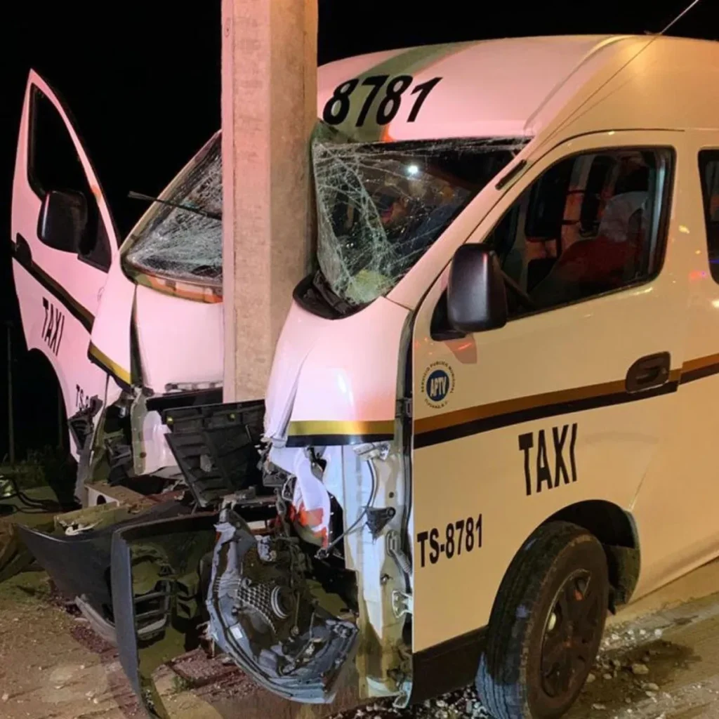 Lesionados en choque de taxi enfrentan fuertes gastos médicos FABO NEWS