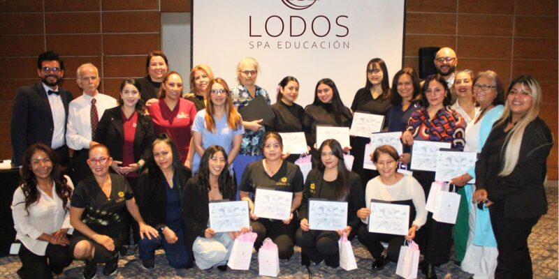 Egresa de Lodos Spa Educación primer Grupo de Profesionales en Dermocosmética Corporal y Facial